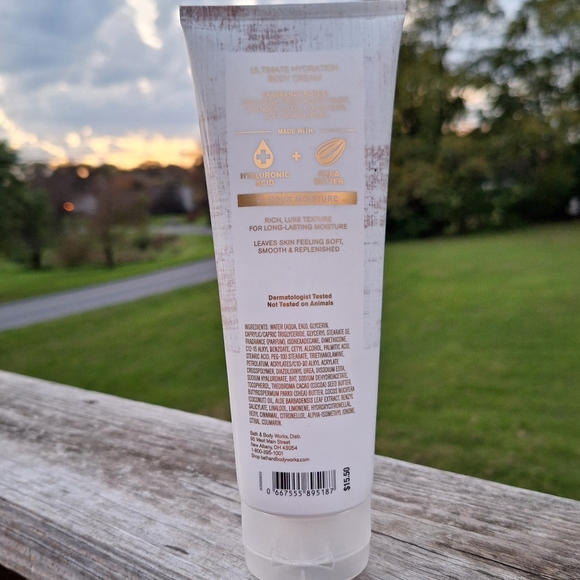 Bath & Body Works White T-Shirt Ultimate Hydration Body Cream 8oz New Retired - Picture 3 of 5